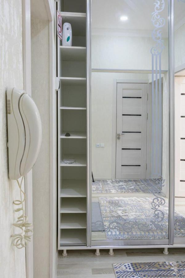 Metro Aybek Center Of Tashkent Comfort 1 Bedroom And Hall Luaran gambar